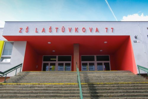 Schody do školy